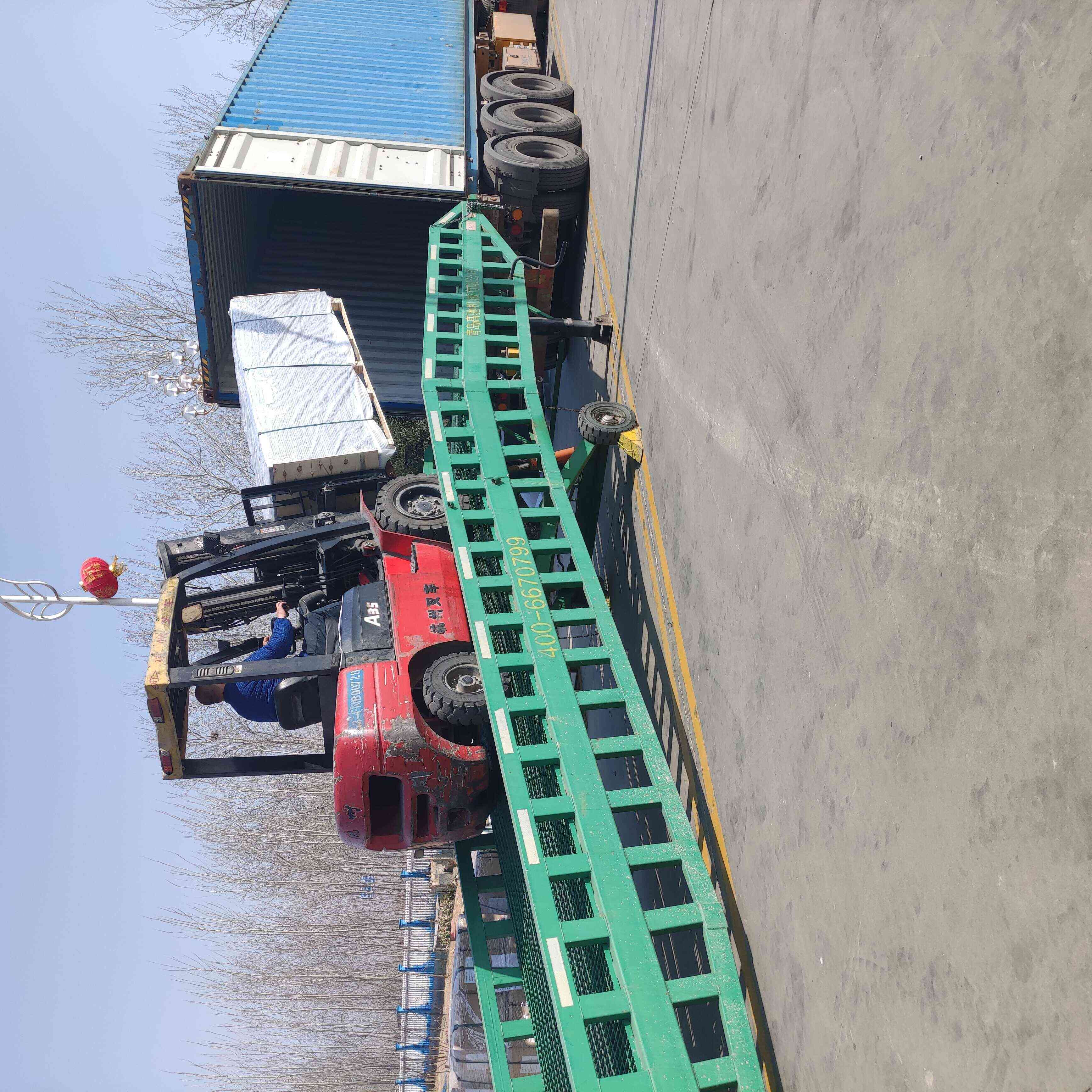 https://www.bydplastics.com/plastic-black-polyethylene-mould-pressed-uhmwpe-sheets-product/